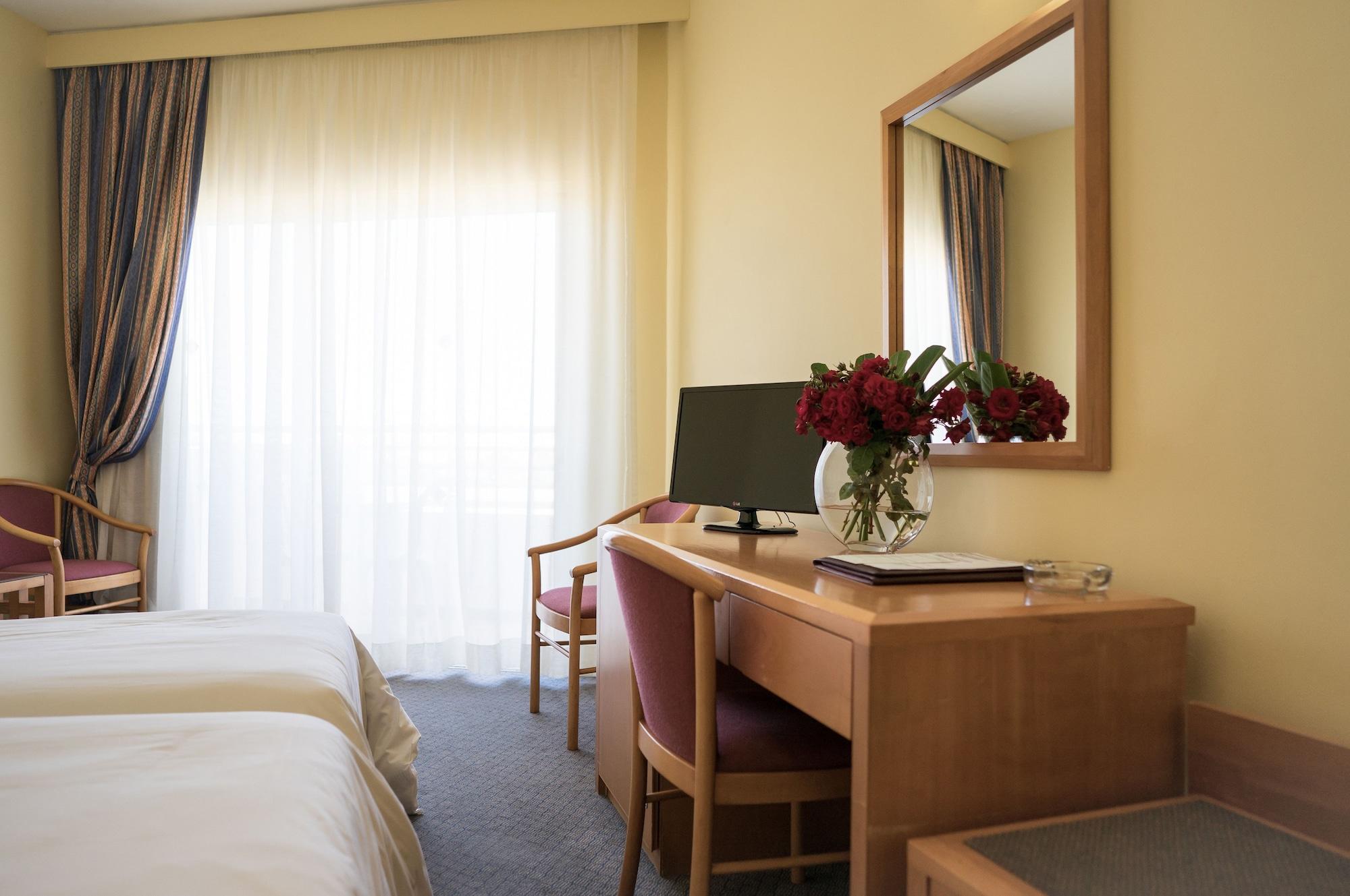 Aloe Hotel Paphos Luaran gambar